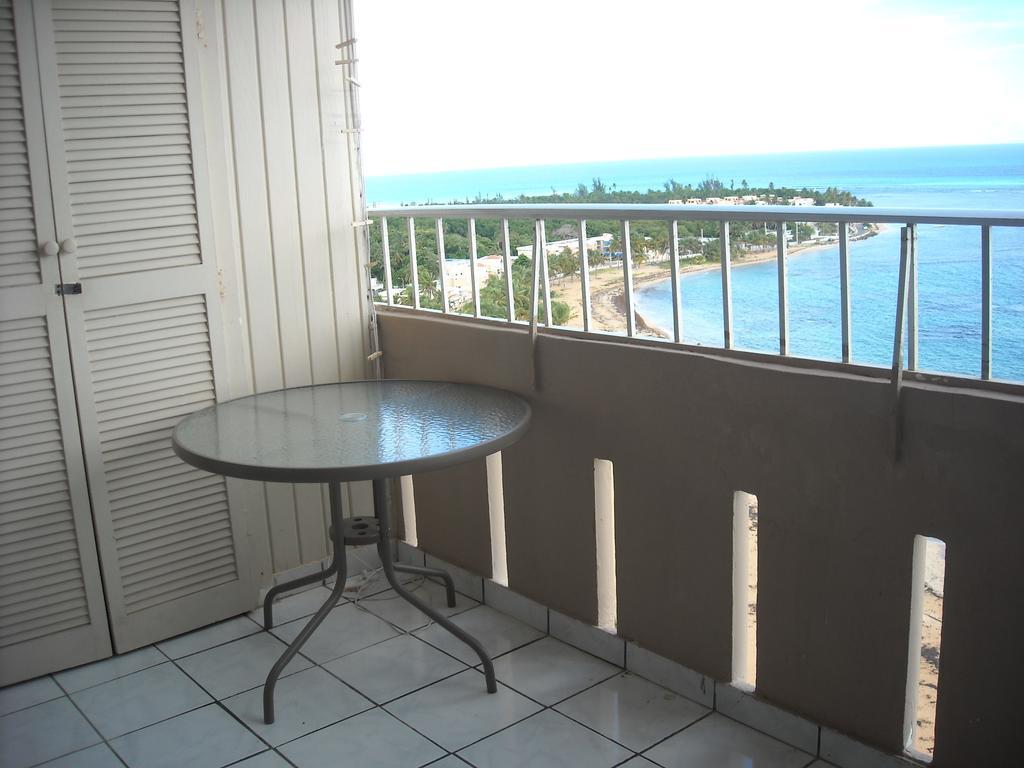 Ocean Front Apartment Luquillo Extérieur photo